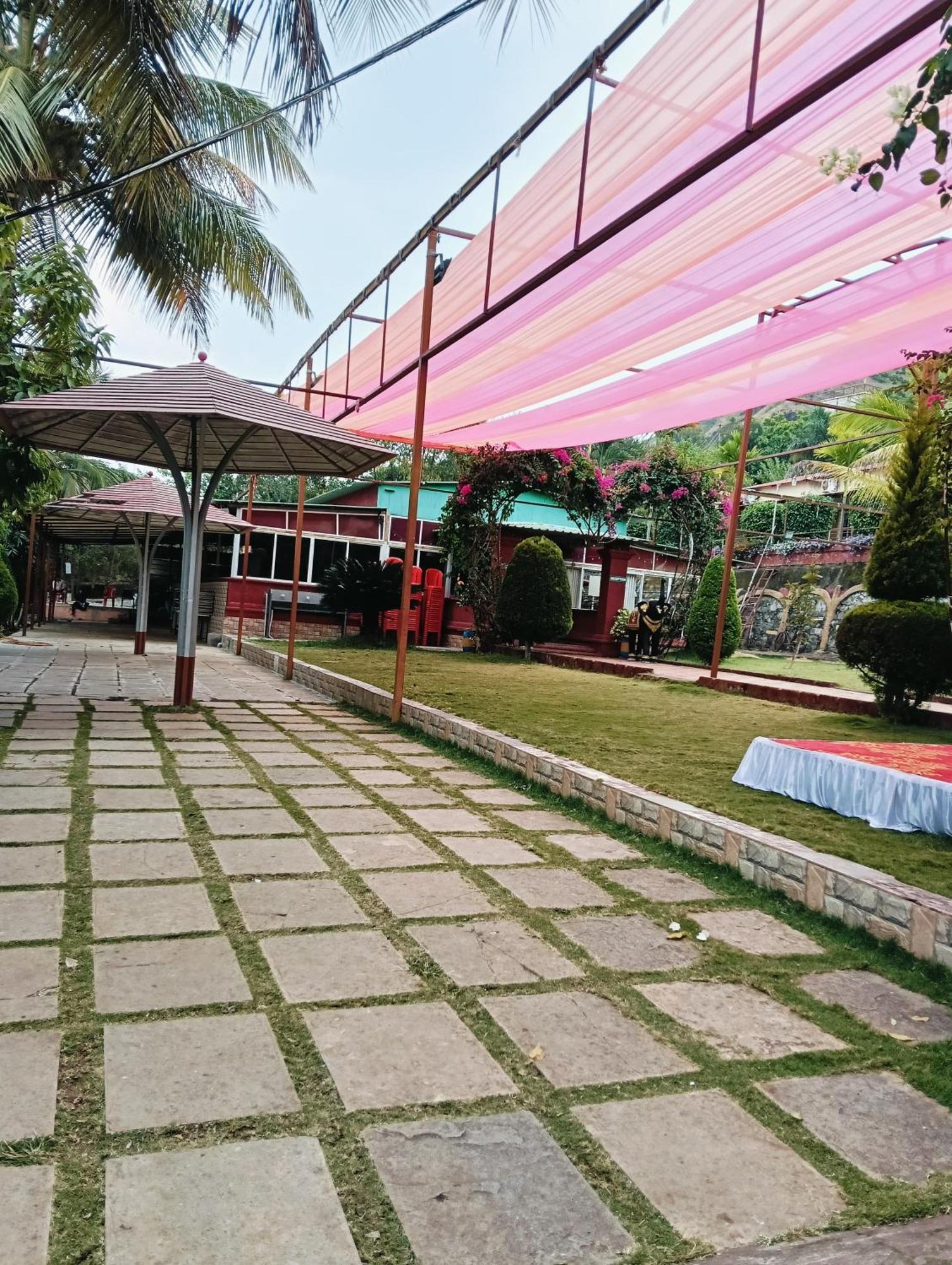 Madhura Agro Tourism Wai Esterno foto